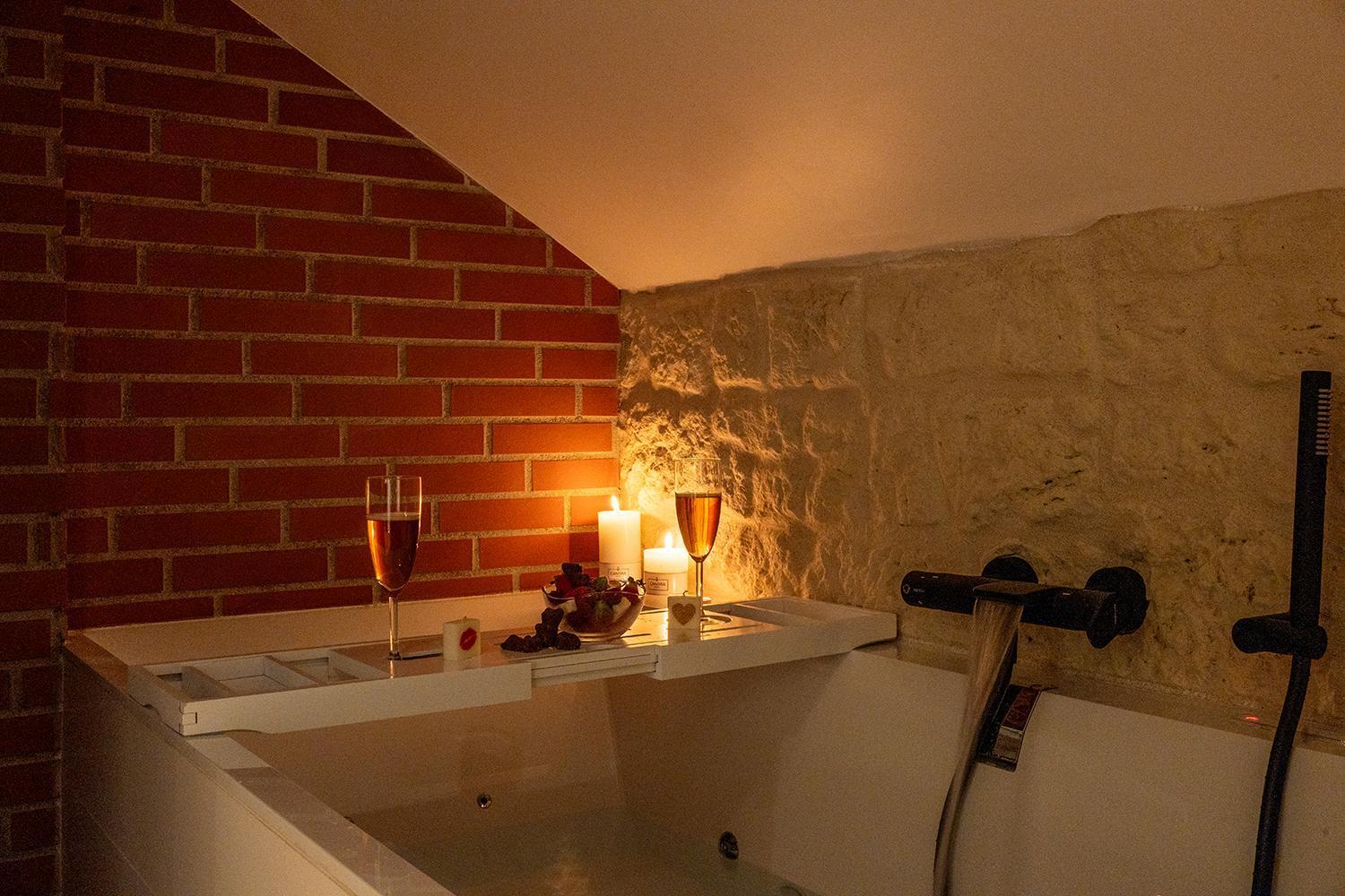 Evasion Chic, Spa Et Sauna Sous Les Toits Nancy Eksteriør billede